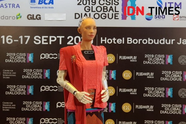 Robot Sophia Indonesia